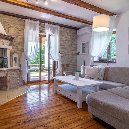 4 Bedroom Cozy In Cabrunici