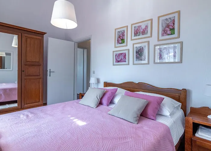 度假居 4 Bedroom Cozy In Cabrunici