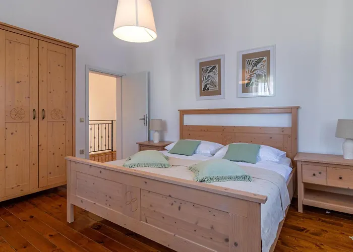 度假居 4 Bedroom Cozy In Cabrunici