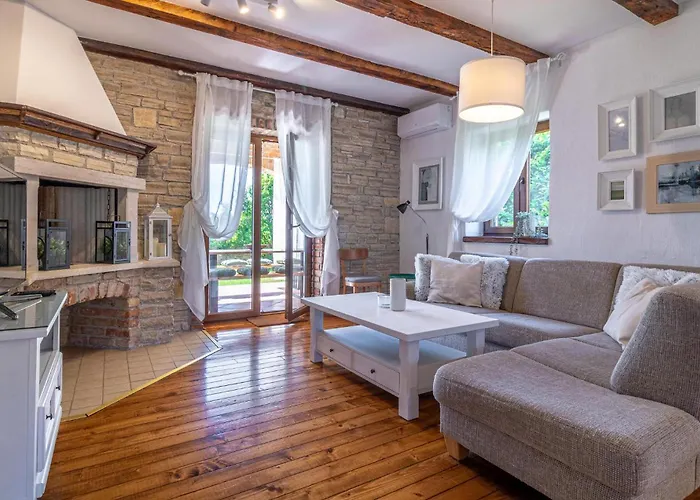 4 Bedroom Cozy In Cabrunici